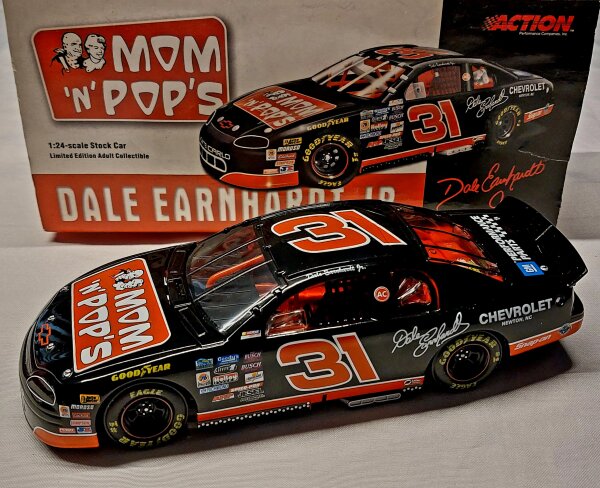 Dale Earnhardt Jr #31 NASCAR 1996 Chevrolet Monte Carlo Mom N Pop 1:24