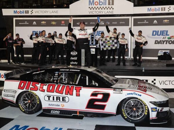 Austin Cindric #2 NASCAR 2025 TP Ford Discount Tire Duel 2 Daytona Race Win1:64