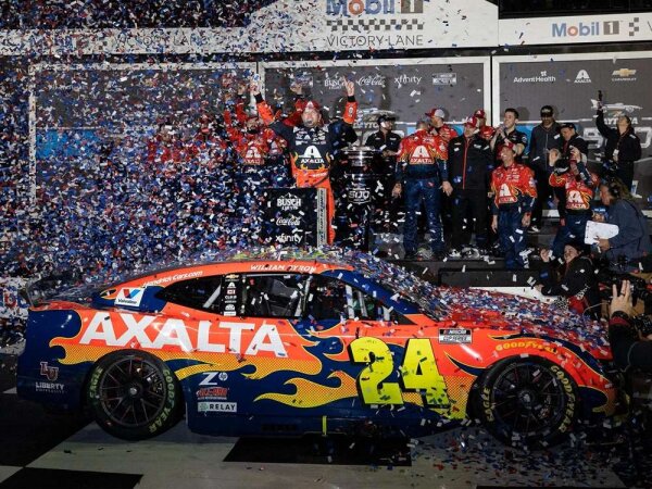 William Byron #24 NASCAR 2025 HM Chevrolet Axalta Daytona 500 Win 1:24 Standard