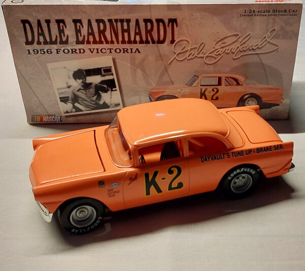 Dale Earnhardt #K2 NASCAR 1956 Ford Victoria K2 1:24