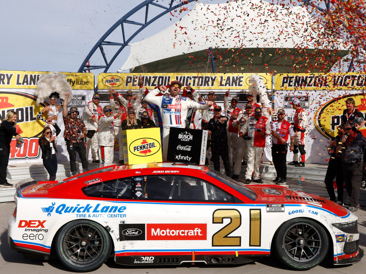 Josh Berry #21 NASCAR 2025 WBR Ford Motorcraft Las Vegas Race Win 1:2 ...