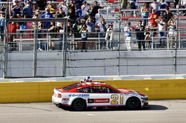 Josh Berry #21 NASCAR 2025 WBR Ford Motorcraft Las Vegas Race Win 1:24 Autographed